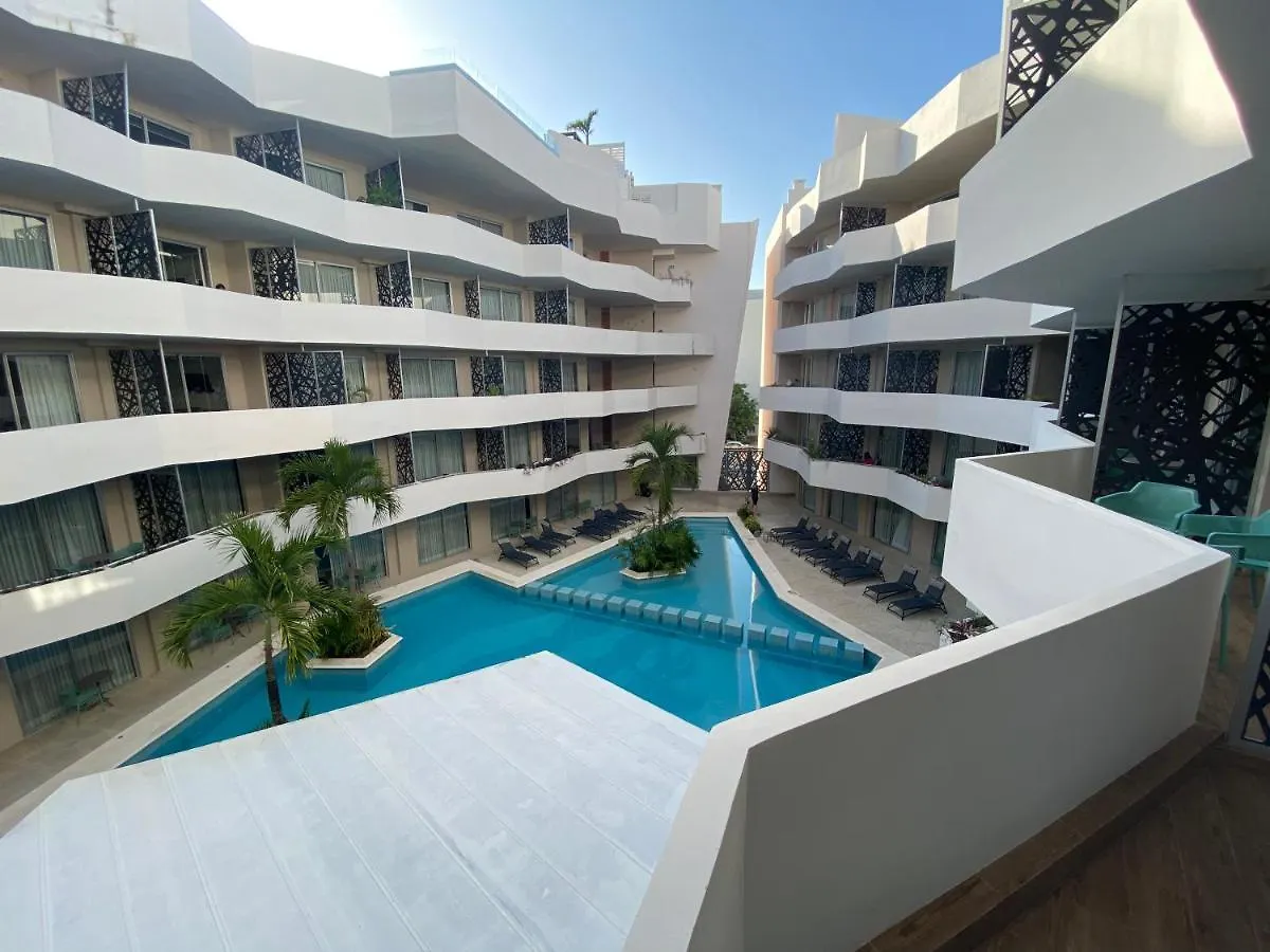 Pony Luxury Condo Playa del Carmen